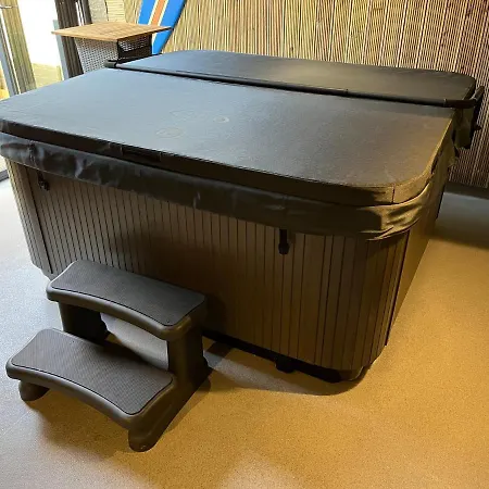 1 Bed Luxury In Leeds With Optional Hot Tub *