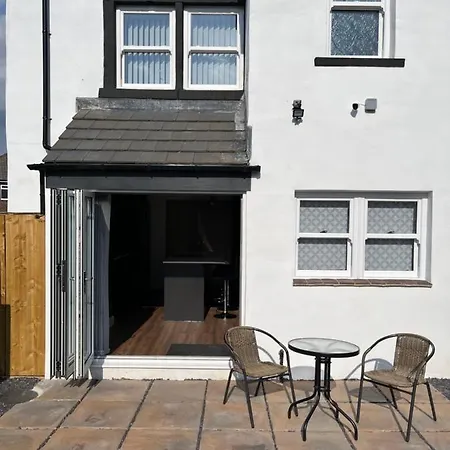 1 Bed Luxury In Leeds With Optional Hot Tub Leeds (West Yorkshire)