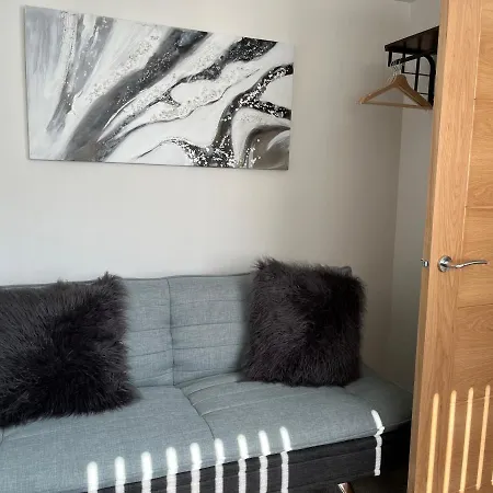 1 Bed Luxury In Leeds With Optional Hot Tub Semesterbostad *